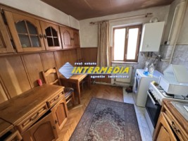 apartament-3-camere-70-mp-cetate-mercur-etaj-1-cetate-finisat-14