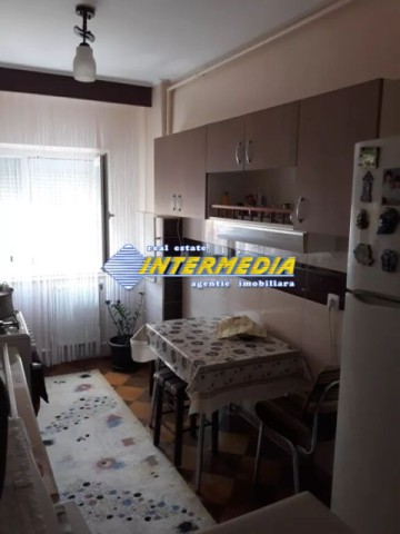vanzare-apartament-2-camere-50-mp-sub-stadion-etaj-3-5