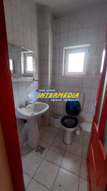 apartament-cu-2-camere-de-inchiriat-la-casa-zona-cetate-9