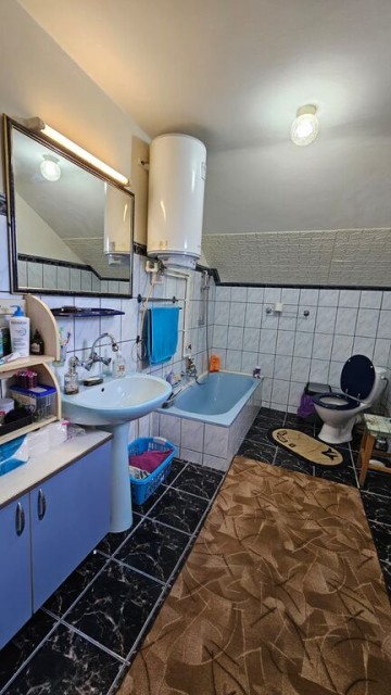 baicoi-casa-pe-ter-1354mp-pret-locuintaactiv-comerciale-149000-euro-14