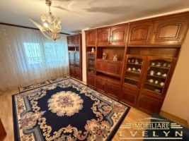 de-inchiriat-apartament-3-camere-zona-piata-mare-2
