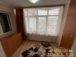 de-inchiriat-apartament-3-camere-zona-piata-mare-7