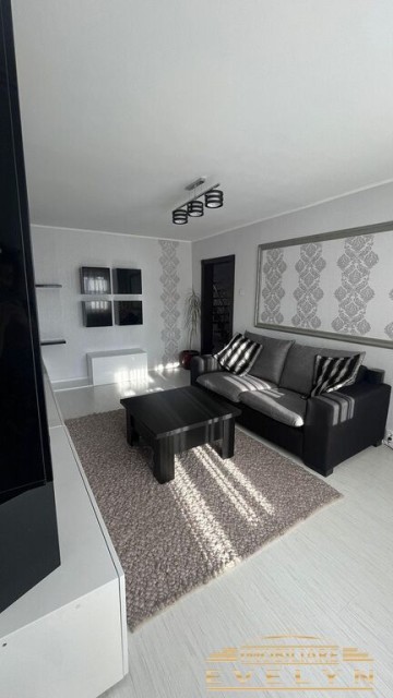 de-vanzare-apartament-5-camere-133-mp-utili-zona-mall-1