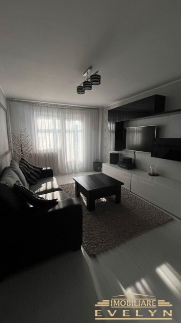 de-vanzare-apartament-5-camere-133-mp-utili-zona-mall-4