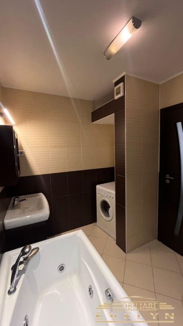 de-vanzare-apartament-5-camere-133-mp-utili-zona-mall-15