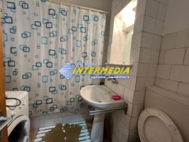 apartament-cu-3-camere-75-mp-in-centru-zona-primarie-de-inchiriat-3