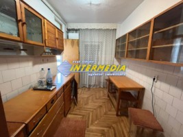 apartament-cu-3-camere-75-mp-in-centru-zona-primarie-de-inchiriat-7