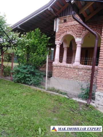 vanzare-casavila-3-camere-teren-951-mp-vladesti-arges-3