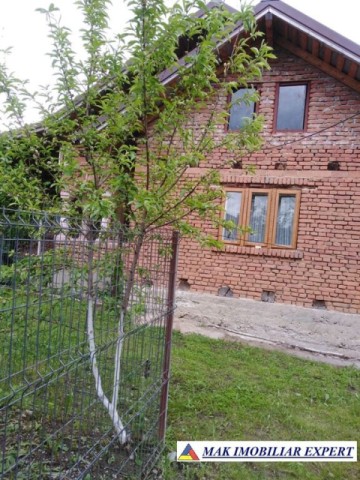 vanzare-casavila-3-camere-teren-951-mp-vladesti-arges-4