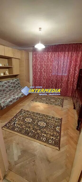 apartament-3-camere-decomandat-de-vanzare-in-alba-iulia-zona-cetate-etaj-intermediar-3