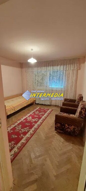 apartament-3-camere-decomandat-de-vanzare-in-alba-iulia-zona-cetate-etaj-intermediar-4