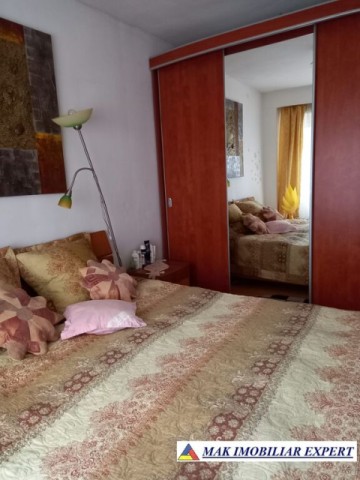 vand-apartament-3-camere-confort-1-etaj-3-lacul-tei-bucuresti-sector-2-8