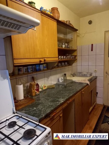 vand-apartament-3-camere-confort-1-etaj-3-lacul-tei-bucuresti-sector-2-13