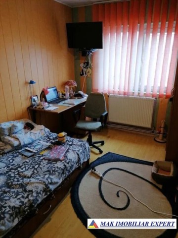 vand-apartament-3-camere-confort-1-et-4-in-grui-campulung-muscel-arges-2
