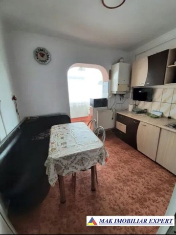 vand-apartament-3-camere-confort-1-et-4-in-grui-campulung-muscel-arges-8