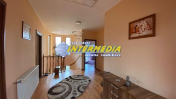 casa-de-vanzare-dp1-garaj-dublu-2-terase-mari-si-925-mp-teren-in-alba-iulia-cetate-finisata-78