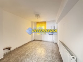 inchiriere-spatiu-comercial-la-bulevard-34-mp-cu-centrala-termopane-si-contoare-separate-alba-iulia-cetate-4