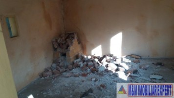 teren-de-5000-mp-cu-casa-musceleana-cu-4-camere-in-campulung-muscel-arges-12