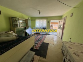 casa-in-cricau-cu-3-camere-de-vanzare-teren-de-1300-mp-8