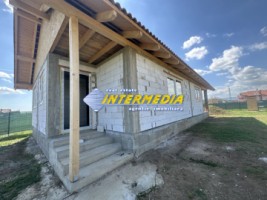 casa-in-rosu-cu-terasa-mare-cu-570-mp-sau-1134-mp-teren-imprejmuit-barabant-alba-iulia-0