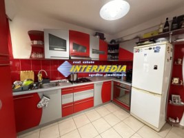 apartament-4-camere-centru-bloc-nou-balcon-mare-boxa-loc-parcare-garaj-optional-1