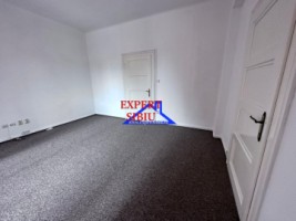 inchiriez-apartament-3-camere-decomandatrenovat-zona-centrala-6