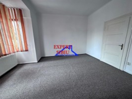 inchiriez-apartament-3-camere-decomandatrenovat-zona-centrala-7