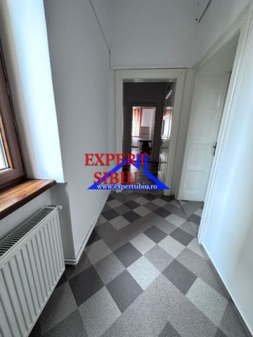 inchiriez-apartament-3-camere-decomandatrenovat-zona-centrala-13