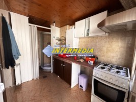 casa-veche-cu-anexe-cu-1313-mp-teren-in-lancram-centru-la-asfalt-toate-utilitatiile