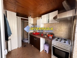 casa-veche-cu-anexe-cu-1313-mp-teren-in-lancram-centru-la-asfalt-toate-utilitatiile-3