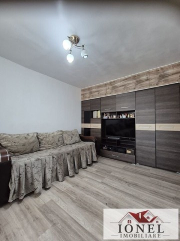 apartament-doua-camere-decomandat-de-vanzare-in-brasov-2