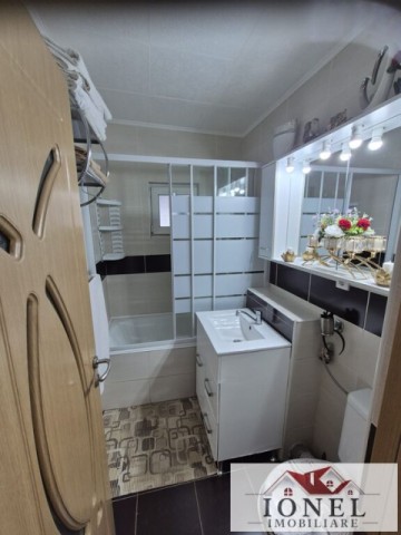 apartament-doua-camere-decomandat-de-vanzare-in-brasov-4