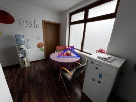 inchiriez-spatiu-birou-3-camere-cu-terasa-13-mp-renovat-zona-turnisor-7