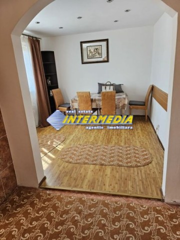 apartament-3-camere-70-mp-cu-balcon-de-vanzare-in-ampoi-1-alba-iulia-4