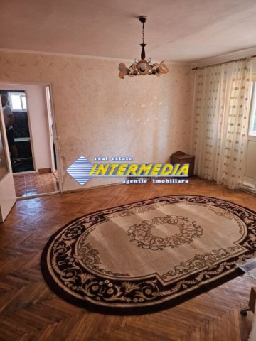 apartament-3-camere-70-mp-cu-balcon-de-vanzare-in-ampoi-1-alba-iulia-6