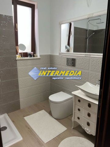 casa-noua-de-vanzare-construita-pe-un-nivel-in-zona-cetate-super-finisata-si-mobilata-complet-6