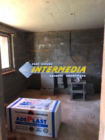 de-vanzare-casa-pem-cu-800-mp-teren-utilitati-semifinisata-paclisa-9