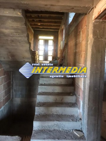 de-vanzare-casa-pem-cu-800-mp-teren-utilitati-semifinisata-paclisa-6