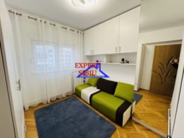 inchiriez-apartament-4-camere-decomandat-renovat-zona-mihai-viteazul-9