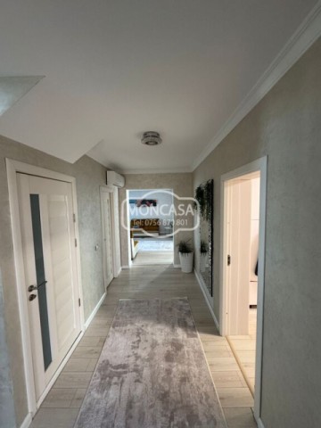 vila-deosebita-dp1-zona-bulevard-laurian-teren-560-mp-1