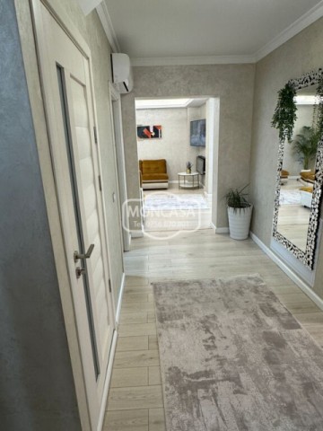 vila-deosebita-dp1-zona-bulevard-laurian-teren-560-mp-8