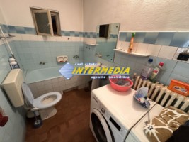 casa-de-vanzare-in-centru-3-camere-2-bai-pivnita-terasa-si-toate-utilitatiile-18