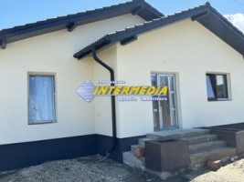 casa-noua-de-vanzare-pe-un-nivel-cu-3-camere-in-alba-iulia-cu-toate-utilitatile