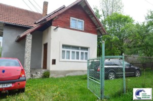 bran-predelut-casa-cu-patru-camere-si-teren-1915-mp-1