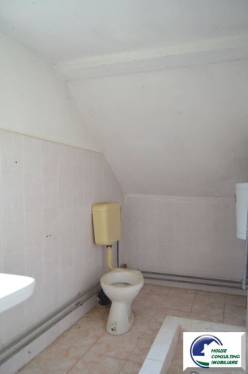 bran-predelut-casa-cu-patru-camere-si-teren-1915-mp-18