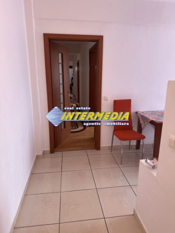 inchiriere-apartament-3-camere-decomandat-alba-bloc-nou-zona-centru-bcr-7