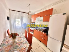 inchiriere-apartament-3-camere-decomandat-alba-bloc-nou-zona-centru-bcr-1