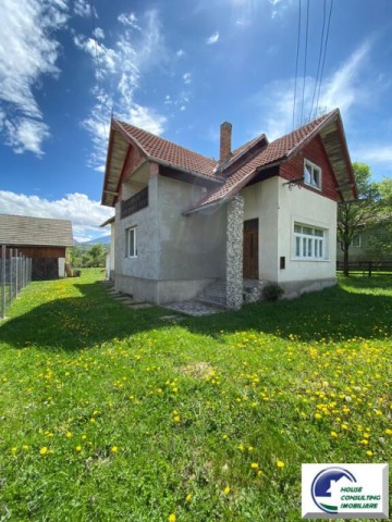 bran-predelut-casa-cu-patru-camere-si-teren-1915-mp-0