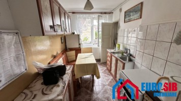 apartament-2-camere-decomandat-de-vanzare-cisnadie-zona-penny-etaj-1-47-mp-utili-3