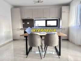 casa-noua-de-inchiriat-in-cetate-mobilata-si-utilata-complet-1